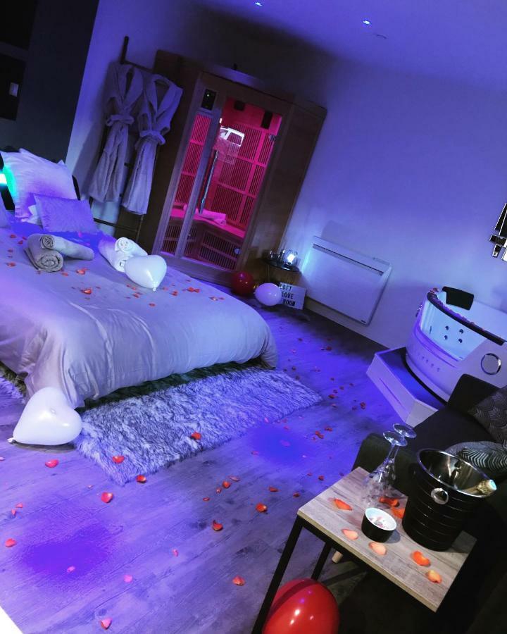 Sweet Love Romantique By Locationslepuyenvelay Le Puy-en-Velay Dış mekan fotoğraf